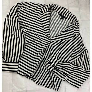 FOREVER 21 Black White Striped Long Sleeve Small